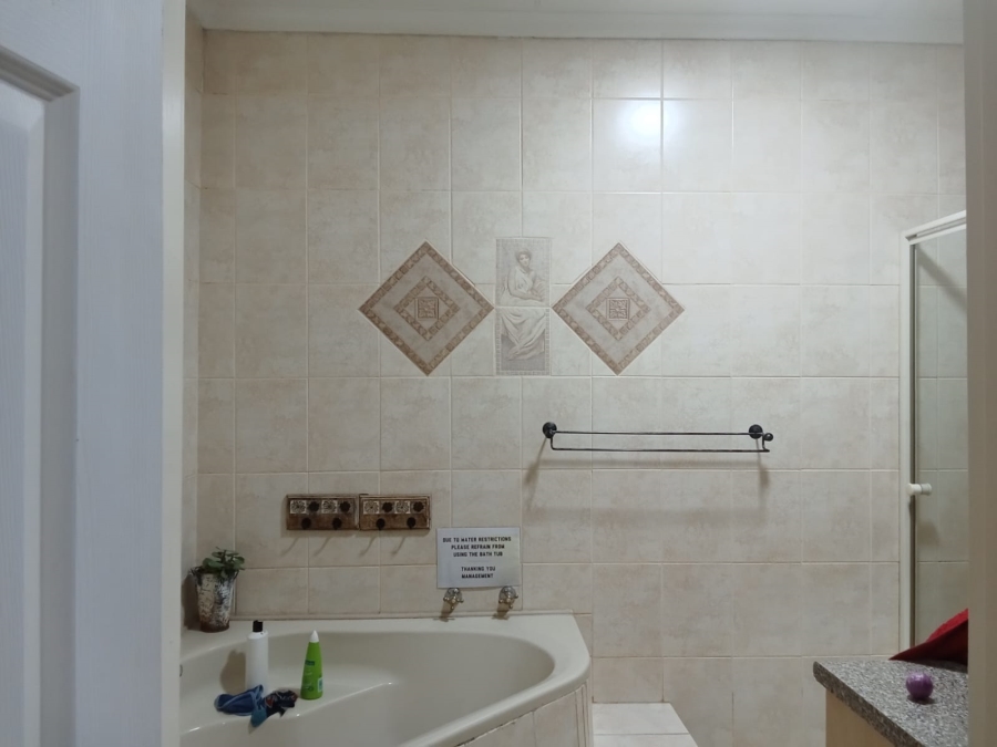 6 Bedroom Property for Sale in Deneysville Free State